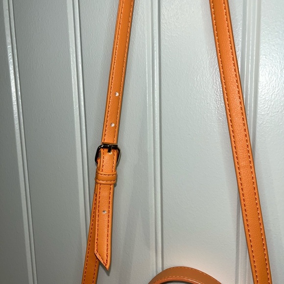 Juicy Couture Apricot Crush “Can’t Tame Her” Shoulder Bag, NWT - Picture 15 of 16